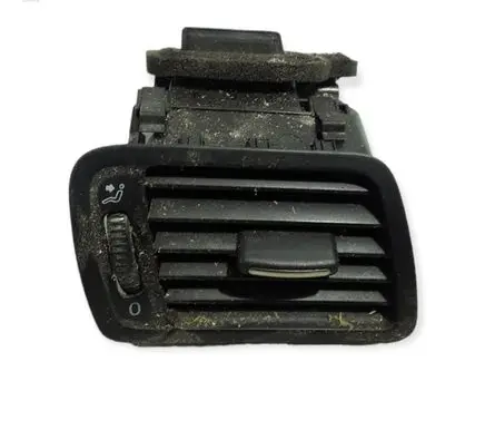 Volkswagen PASSAT B6 Dashboard side air vent grill/cover trim 05772001