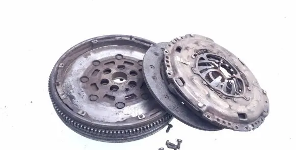 Skoda Octavia Mk2 (1Z) Clutch set kit 03G141031K 1423E44VH 03L105264B