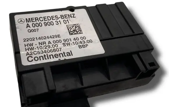 Mercedes-Benz A W176 Central body control module A3216 A0009003101