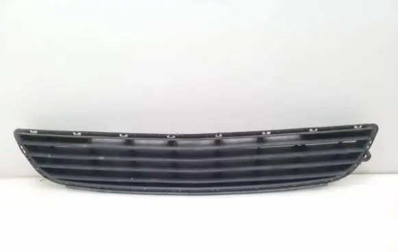 Opel Zafira B Front bumper lower grill 13124978