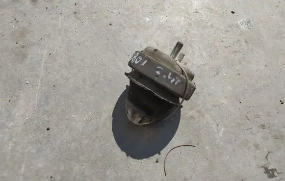 Volvo S60 Engine mount vacuum valve 9485551