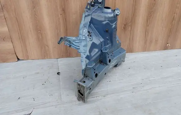 Toyota Yaris Front side member 