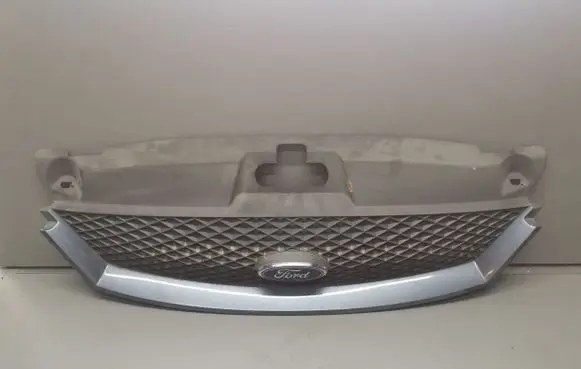 Ford Mondeo Mk III Front bumper upper radiator grill 1S7XA133AH