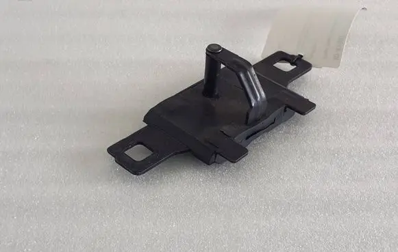 Audi Q2 - Loading door lock loop/hook striker 8W9827507A