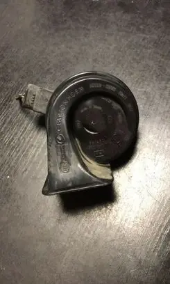 BMW 1 E81 E87 Horn signal E9001157