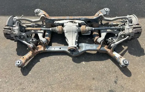 Audi Q5 SQ5 8R Rear subframe 