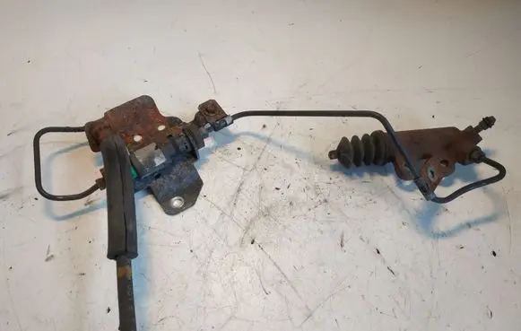 Clutch slave cylinder