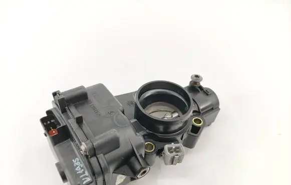 Renault Clio II Throttle body valve H7700115834 8200096038