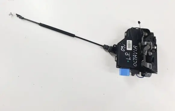 Skoda Octavia Mk2 (1Z) Front door lock