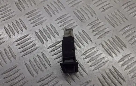 Toyota Corolla Verso E121 Windscreen/window heater switch 153337