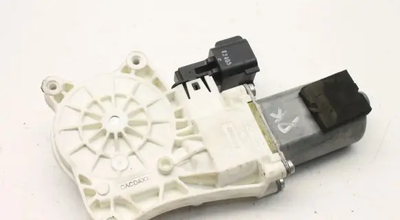 Jaguar XE Front door window regulator motor C39790101