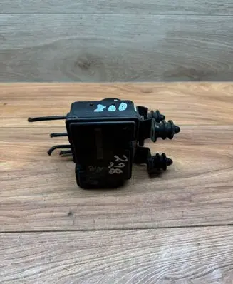 Seat Leon (1P) ABS Pump 1K0907379P 10097003153