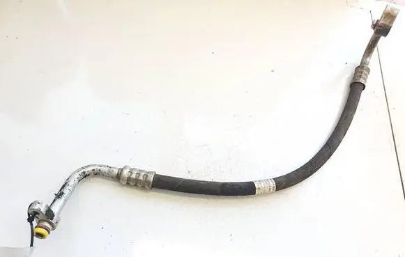 Mercedes-Benz C AMG W204 Air conditioning (A/C) pipe/hose A2048300615