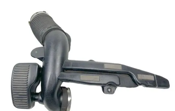 Cadillac Escalade Intake resonator 15901934