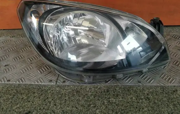 Skoda Citigo Headlight/headlamp 1ST941016D