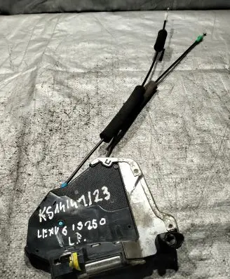 Lexus IS 220D-250-350 Front door lock