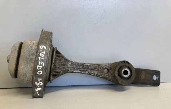 Seat Toledo II (1M) Engine mount bracket 1J0199851