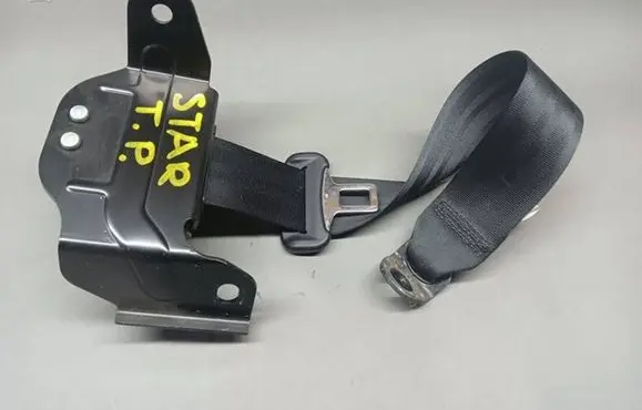 Mitsubishi Space Star Rear seatbelt 6217538 7212551