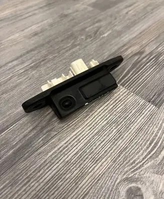 Toyota C-HR I Tailgate opening switch 