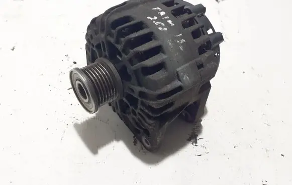 Nissan Primastar Generator/alternator 8200404459