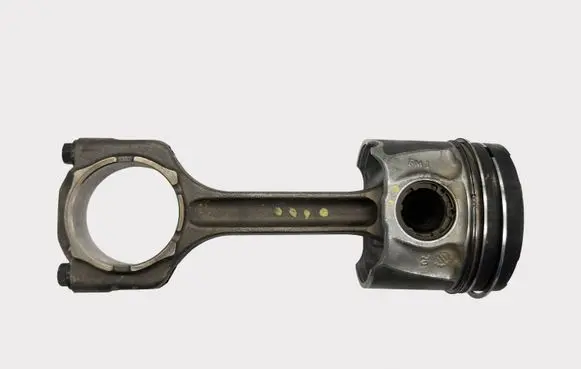 Alfa Romeo Giulia Piston with connecting rod 55277652 55277649 55257983