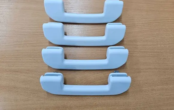 Peugeot 2008 II A set of handles for the ceiling 