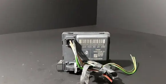 Mercedes-Benz Sprinter W906 Door control unit/module A9068205626 9068205626 00005226E1