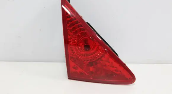 Tailgate rear/tail lights