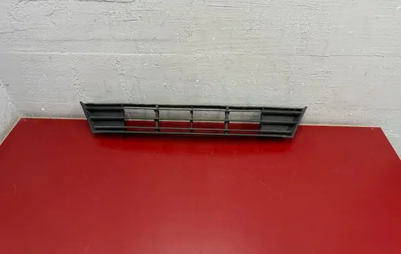 BMW 5 F10 F11 Front bumper lower grill 7331724 51117331724