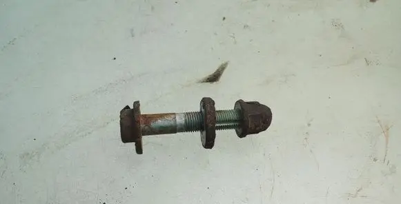 Volkswagen Transporter - Caravelle T5 Front suspension camber bolt 