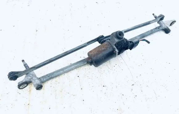 Land Rover Discovery 3 - LR3 Front wiper linkage and motor