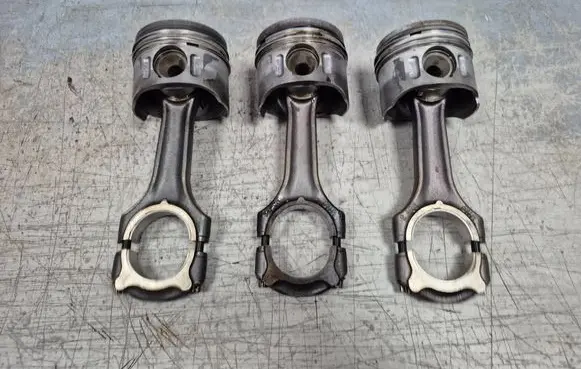 Mercedes-Benz E W211 Piston with connecting rod 
