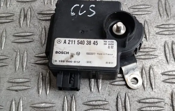 Mercedes-Benz CLS C219 Charging relay A2115403845 0199000012 15022D77