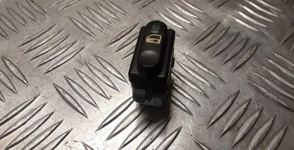 Nissan Qashqai Central locking switch button 2808202 21000A