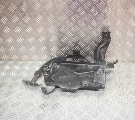 Battery box tray