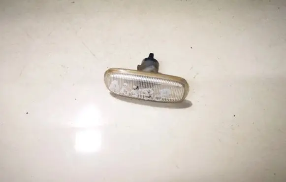 Audi A6 S6 C5 4B Front fender indicator light 4b0949127