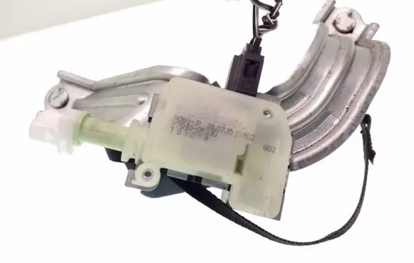 Fuel tank cap lock motor