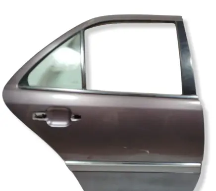 Mercedes-Benz C W202 Rear door