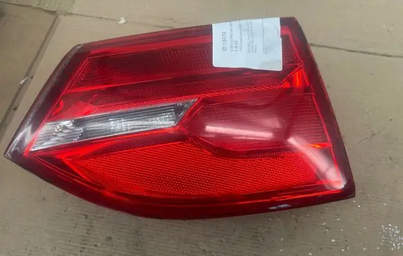 Volkswagen Jetta VI Tailgate rear/tail lights 5C6945259A 5C6945259
