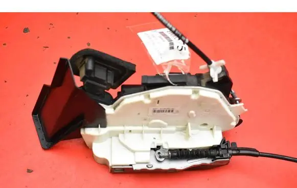 Skoda Yeti (5L) Rear door lock 6V0839016C