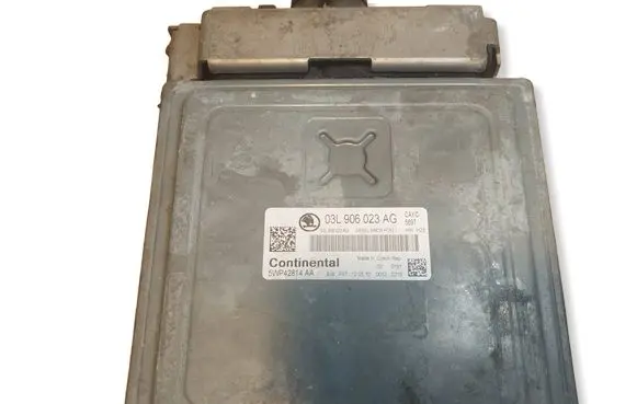 Skoda Octavia Mk2 (1Z) Engine control unit/module ECU 03L906023AG 5WP42814AA PCR21