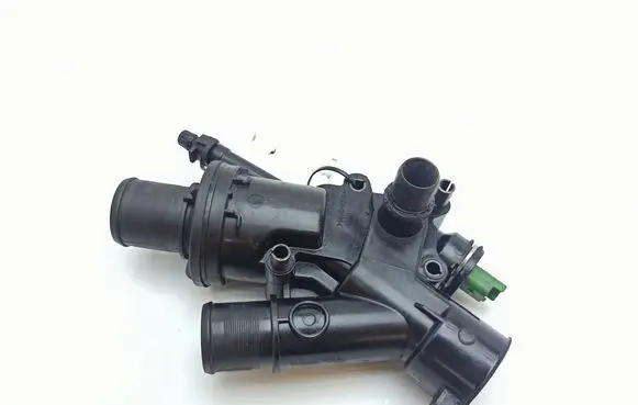 Peugeot 407 Thermostat 83E21