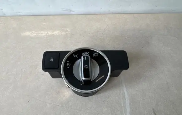 Mercedes-Benz GLE (W166 - C292) Light switch