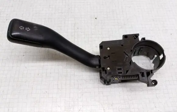 Volkswagen Golf IV Indicator stalk 8L0953513G