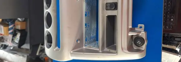 Nissan Micra Central console control unit 