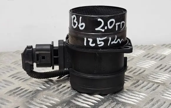 Volkswagen PASSAT B6 Mass air flow meter F00C2G7046