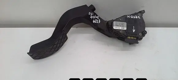 Skoda Superb B5 (3U) Accelerator throttle pedal defect 1900d 8d1721523j
