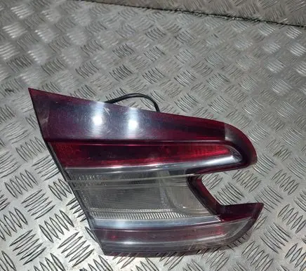 Tailgate rear/tail lights