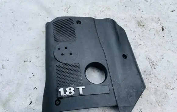 Volkswagen PASSAT B5.5 Engine cover (trim) 058103724ac 058103724ae