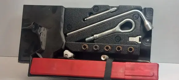 Mercedes-Benz C W203 Tool set A2038900061 2038900061
